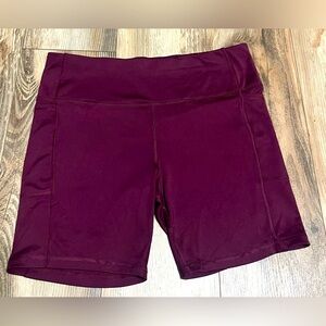 Biker/spandex shorts with pockets
